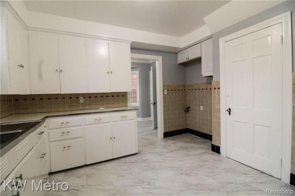 15361 Stahelin Road Detroit, MI 48223 - Photo 11 of 33 Gallery Image 11