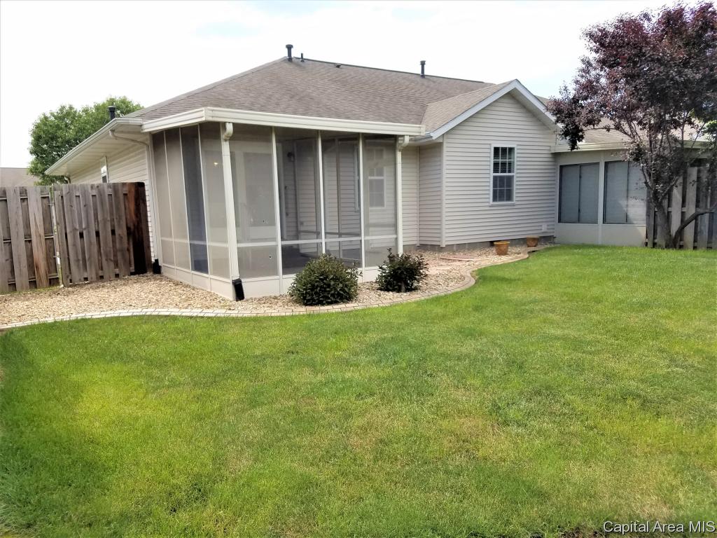3214 Red Oak Lane Springfield, IL 62712 - Photo 4 of 24