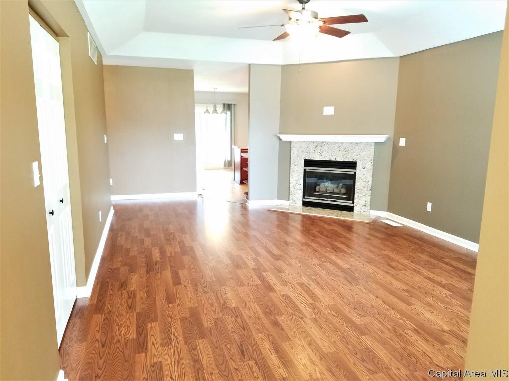 3214 Red Oak Lane Springfield, IL 62712 - Photo 8 of 24