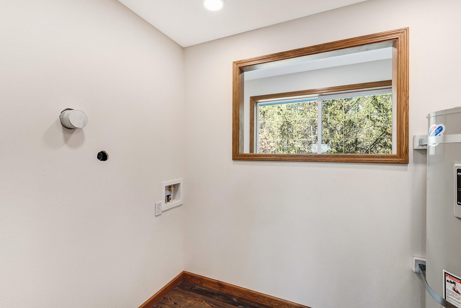 1026 Yoke Road La Pine, OR 97739 - Photo 33 of 42 Upstairs Laundry Room