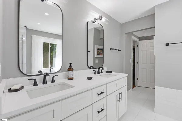 $750,000 | 111 Overlook Court, Easley, SC 29642