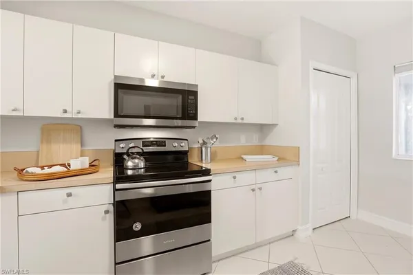 $288,000 | 7819 Regal Heron Circle, Unit 201, Naples, FL 34104