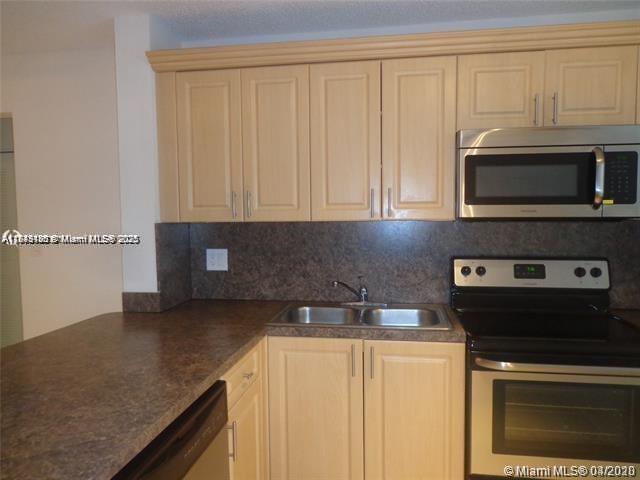 2276 Southwest 81st Avenue, Unit 2276 Miramar, FL 33025 - Photo 4 of 13