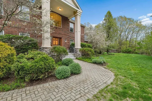 $1,325,000 | 5 Mill Stone Terrace, Bedford, NH 03110