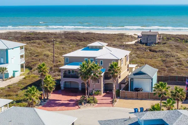 $2,299,000 | 688 Kaila Court, Port Aransas, TX 78373