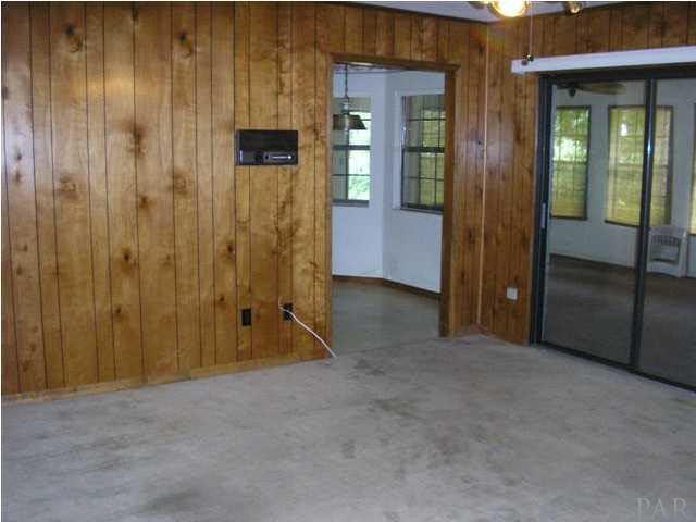 5750 Audubon Drive Pensacola, FL 32504 - Photo 5 of 8