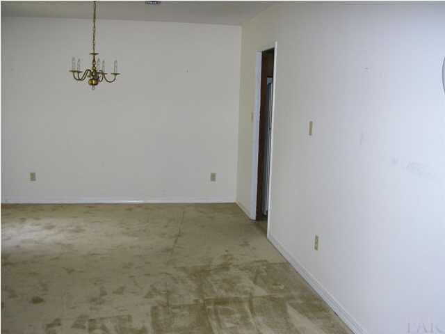 5750 Audubon Drive Pensacola, FL 32504 - Photo 7 of 8