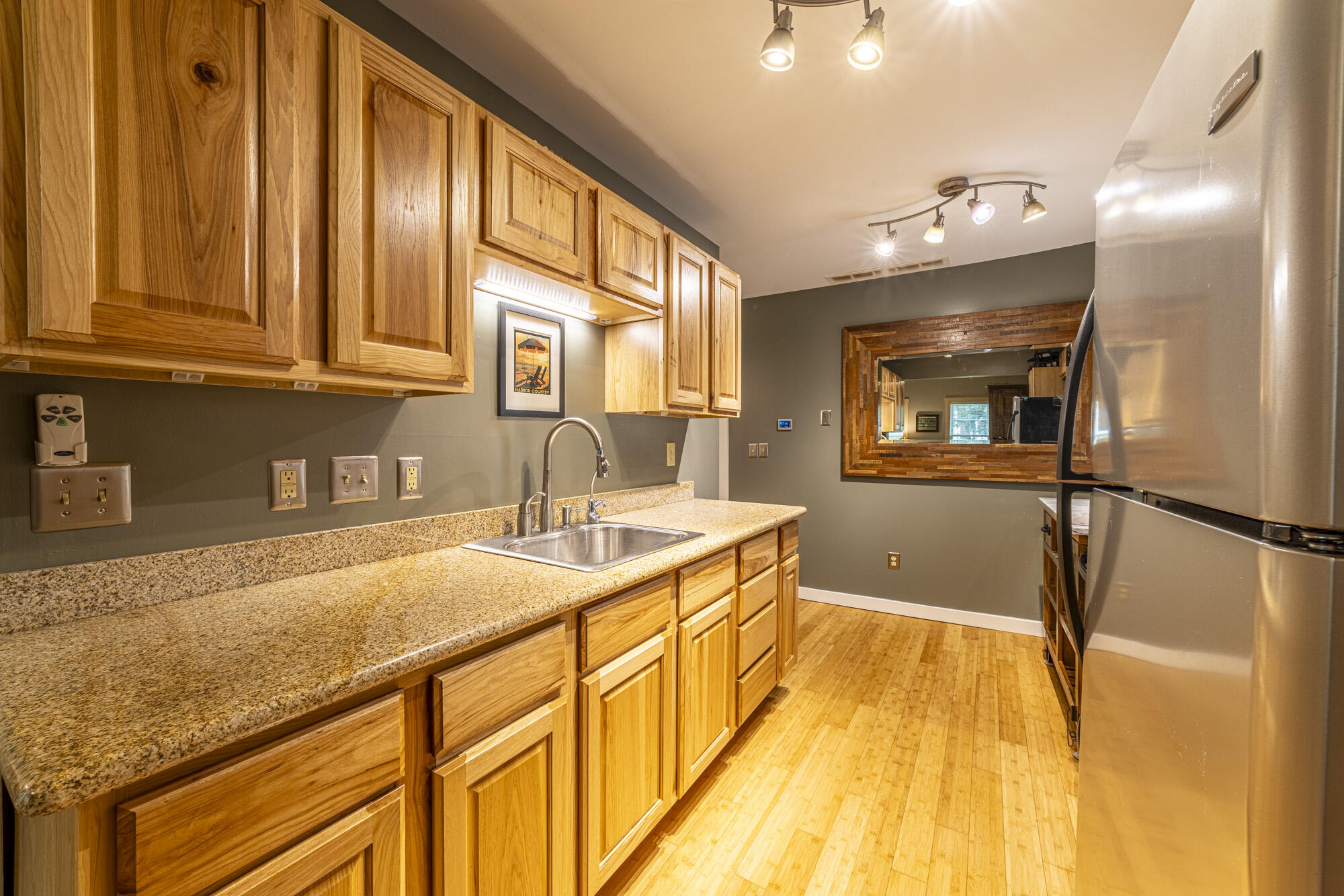 16044 Lakeshore Road Union Pier, MI 49129 - Photo 10 of 31 Kitchen