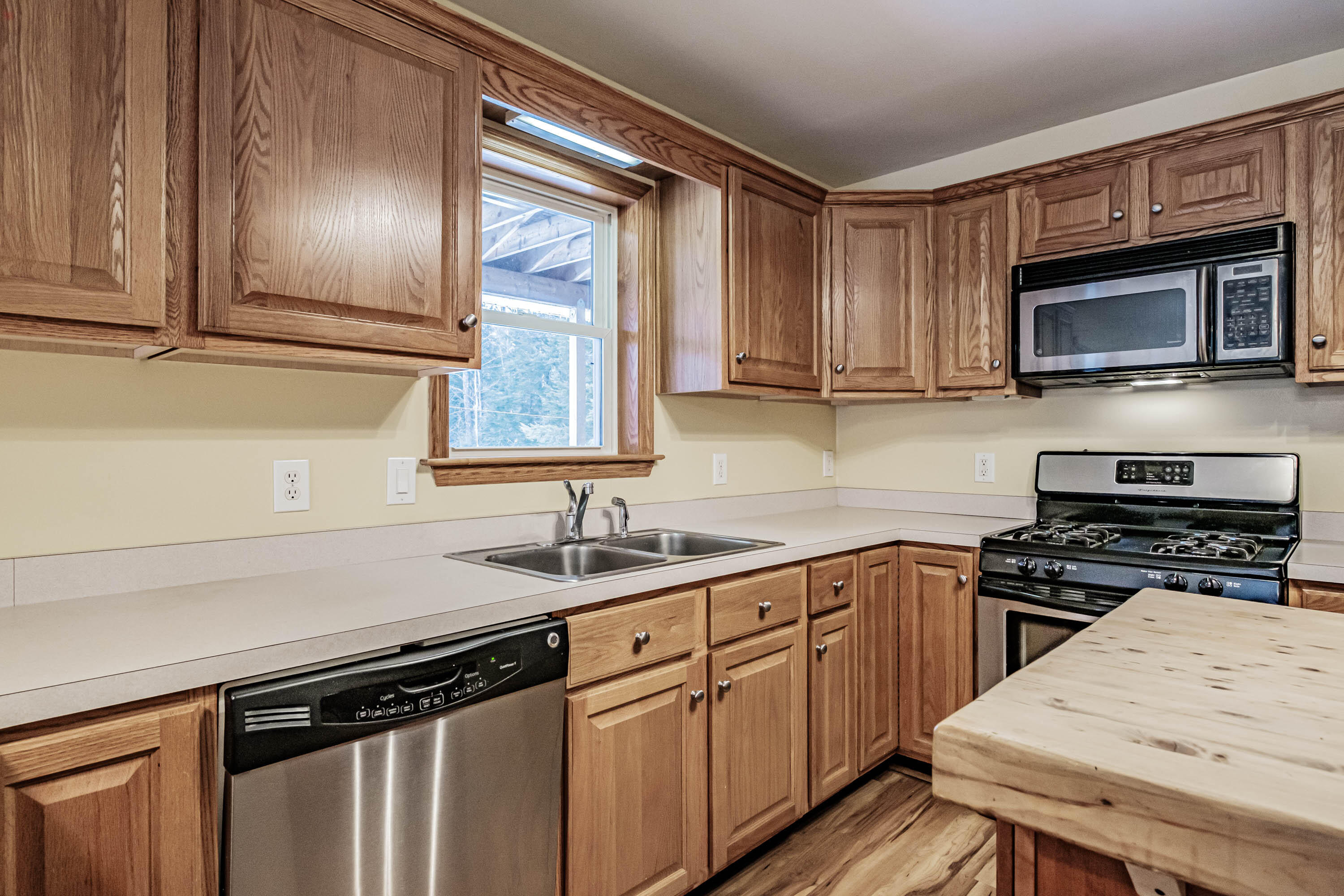 268 Black Mountain Road Harrison, ME 04040 - Photo 13 of 52 322ACAB5-CBF0-4178-8217-8DDA335C6D99