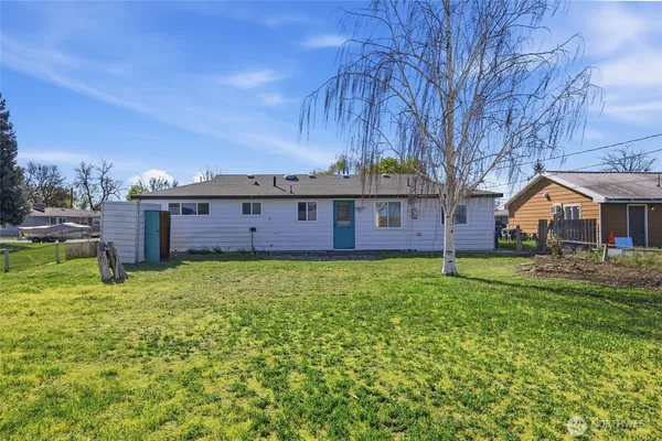 $259,000 | 814 South Evergreen Drive, Moses Lake, WA 98837