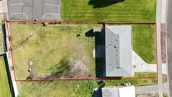 $259,000 | 814 South Evergreen Drive, Moses Lake, WA 98837