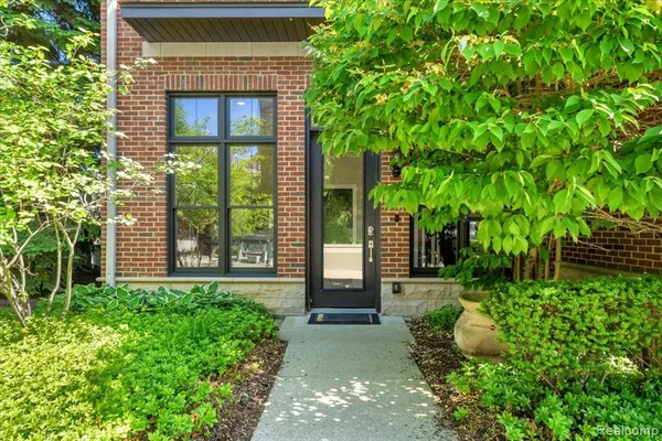 $585,000 | 2280 Attard Street, Birmingham, MI 48009