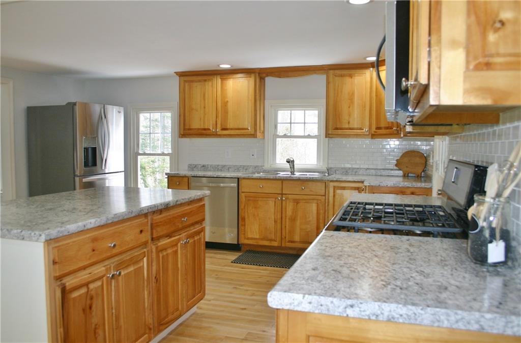 137 Wardtown Road Freeport, ME 04032 - Photo 8 of 34 Photo