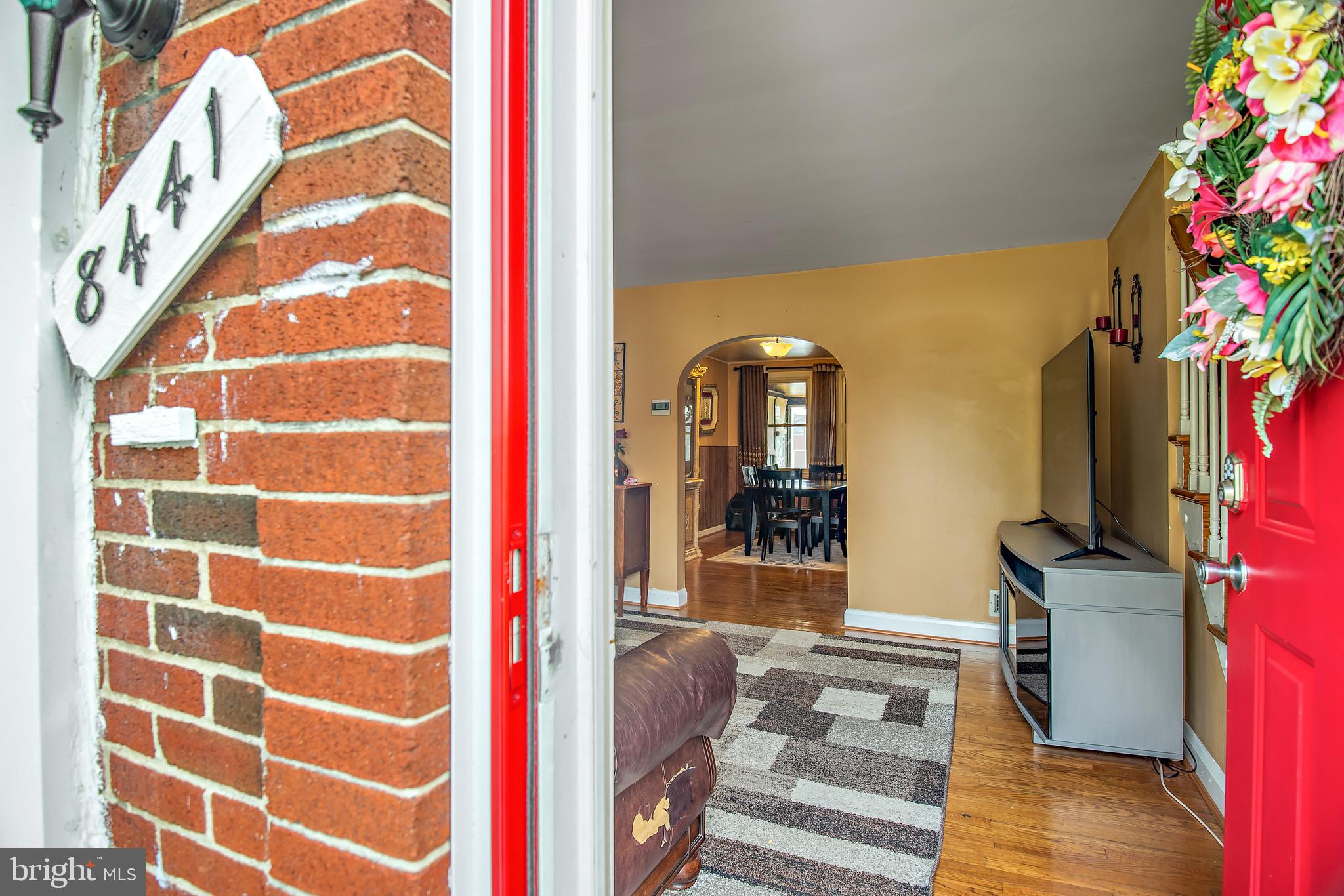 8441 Pleasant Plains Road Towson, MD 21286 - Photo 3 of 39