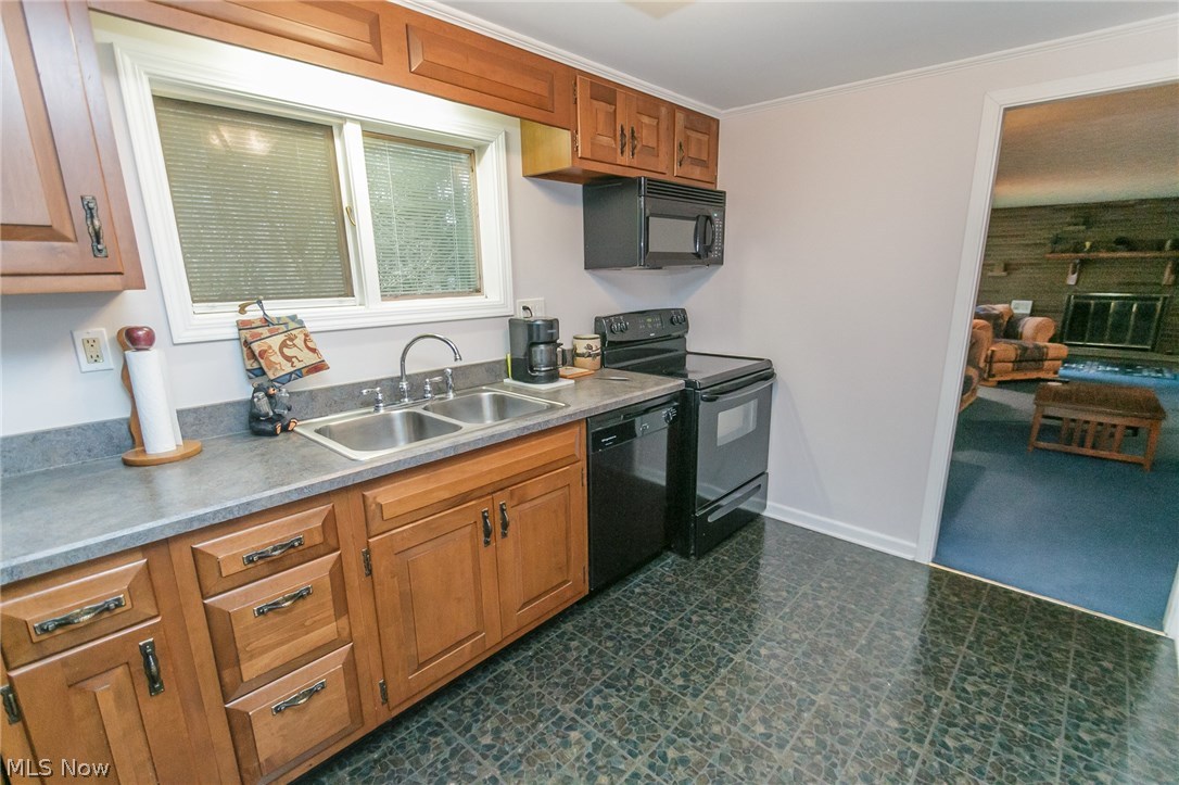 12652 Kinsman Road Burton, OH 44021 - Photo 14 of 34