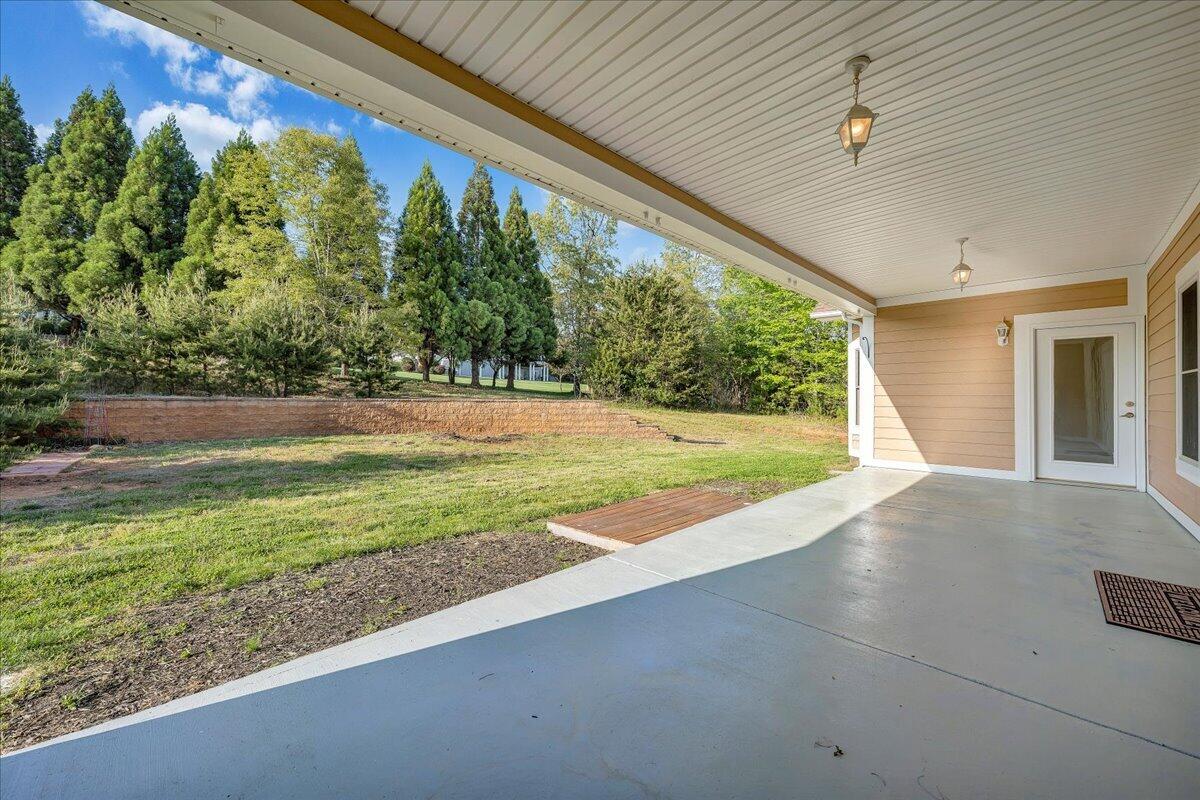 537 Calypso Road Moneta, VA 24121 - Photo 38 of 44 47-MIB02763