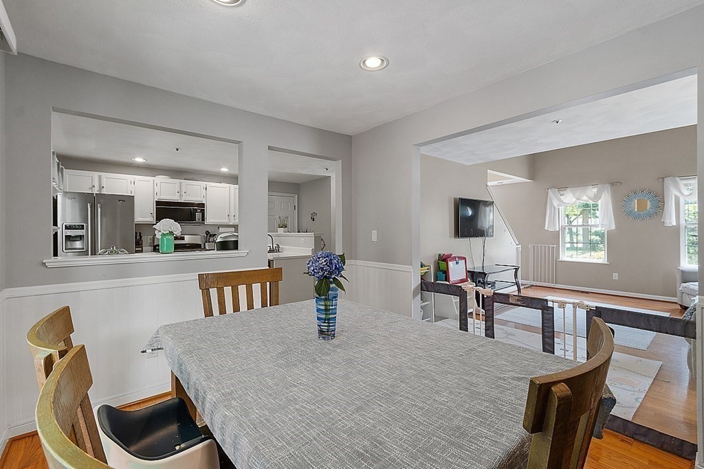 62 Meadowood Road North Andover, MA 01845 - Photo 12 of 39 Gallery Image 12