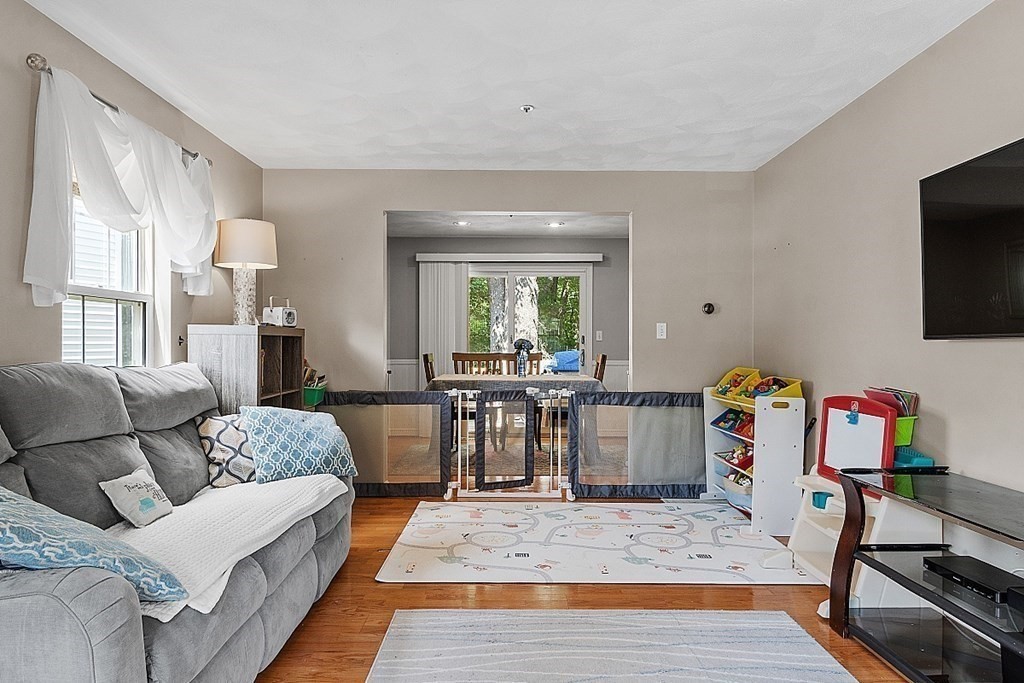 62 Meadowood Road North Andover, MA 01845 - Photo 13 of 39 Gallery Image 13