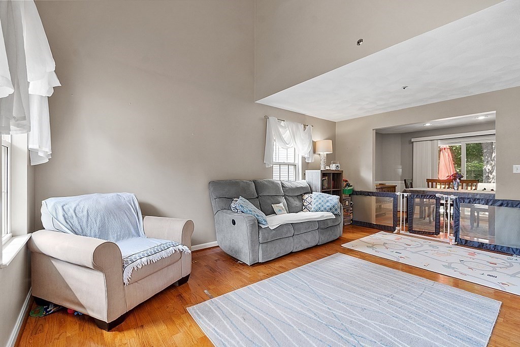 62 Meadowood Road North Andover, MA 01845 - Photo 14 of 39 Gallery Image 14