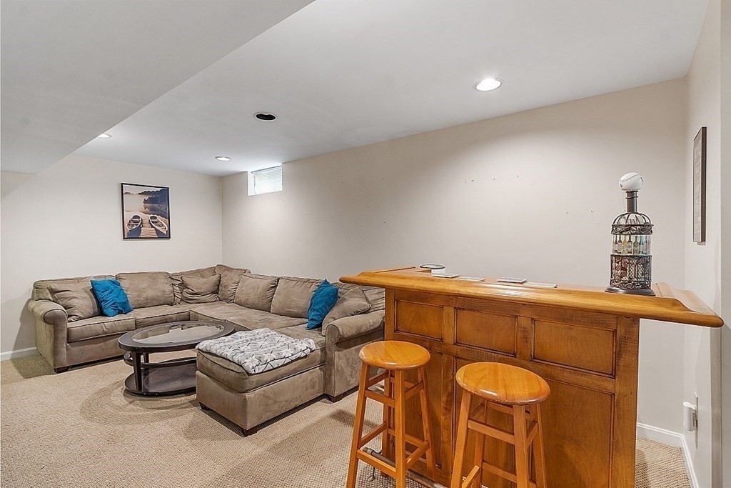 62 Meadowood Road North Andover, MA 01845 - Photo 20 of 39 Gallery Image 20