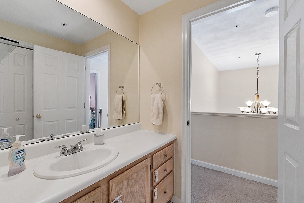 62 Meadowood Road North Andover, MA 01845 - Photo 32 of 39 Gallery Image 32