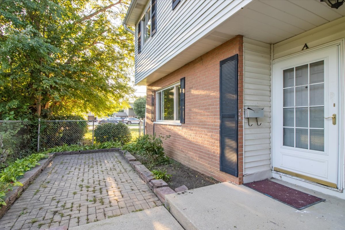 747 North Randall Road, Unit A Aurora, IL 60506 - Photo 2 of 22