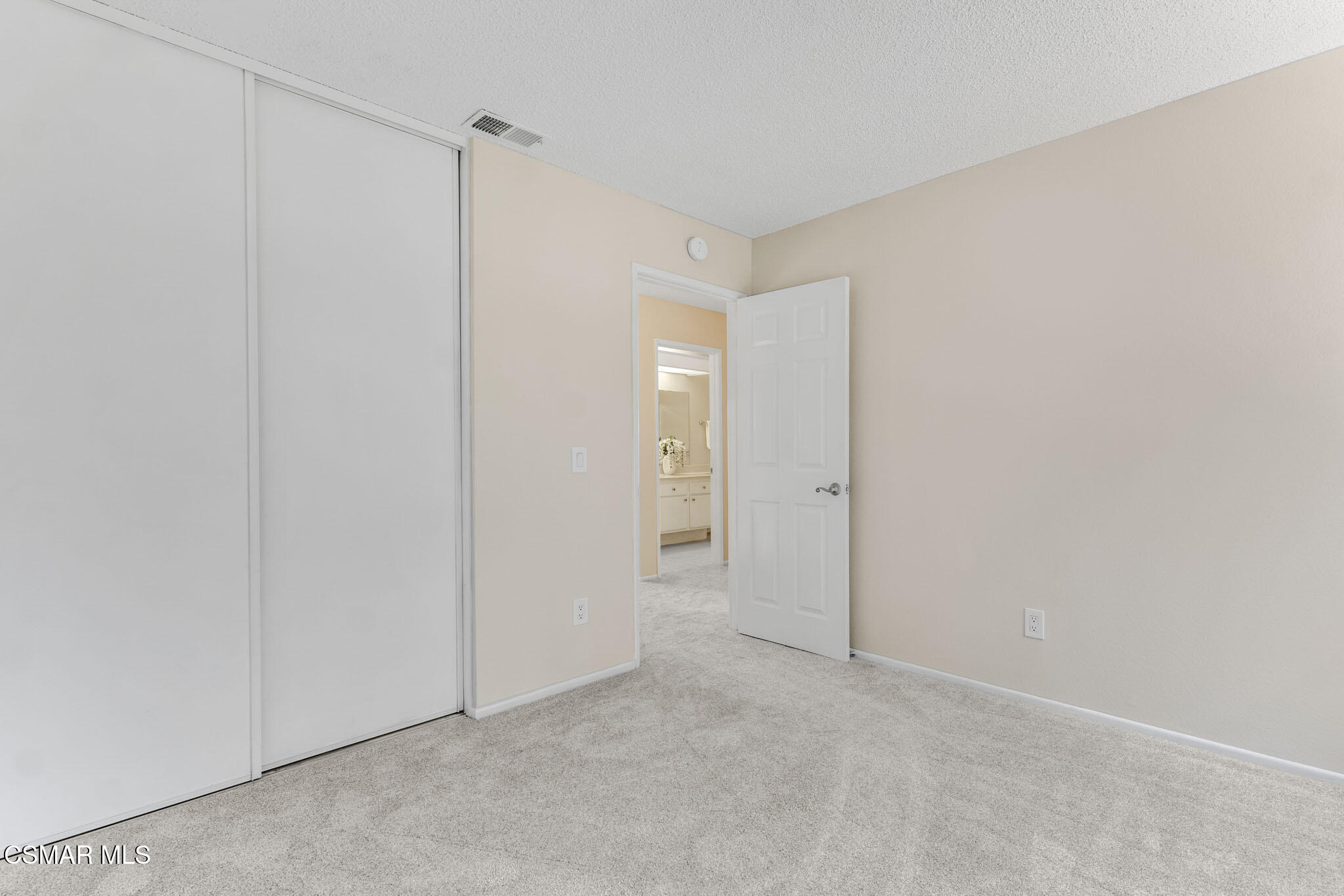 6635 Pecan Avenue Moorpark, CA 93021 - Photo 30 of 54 6635 Pecan Ave, Moorpark - HsHProd- (30)