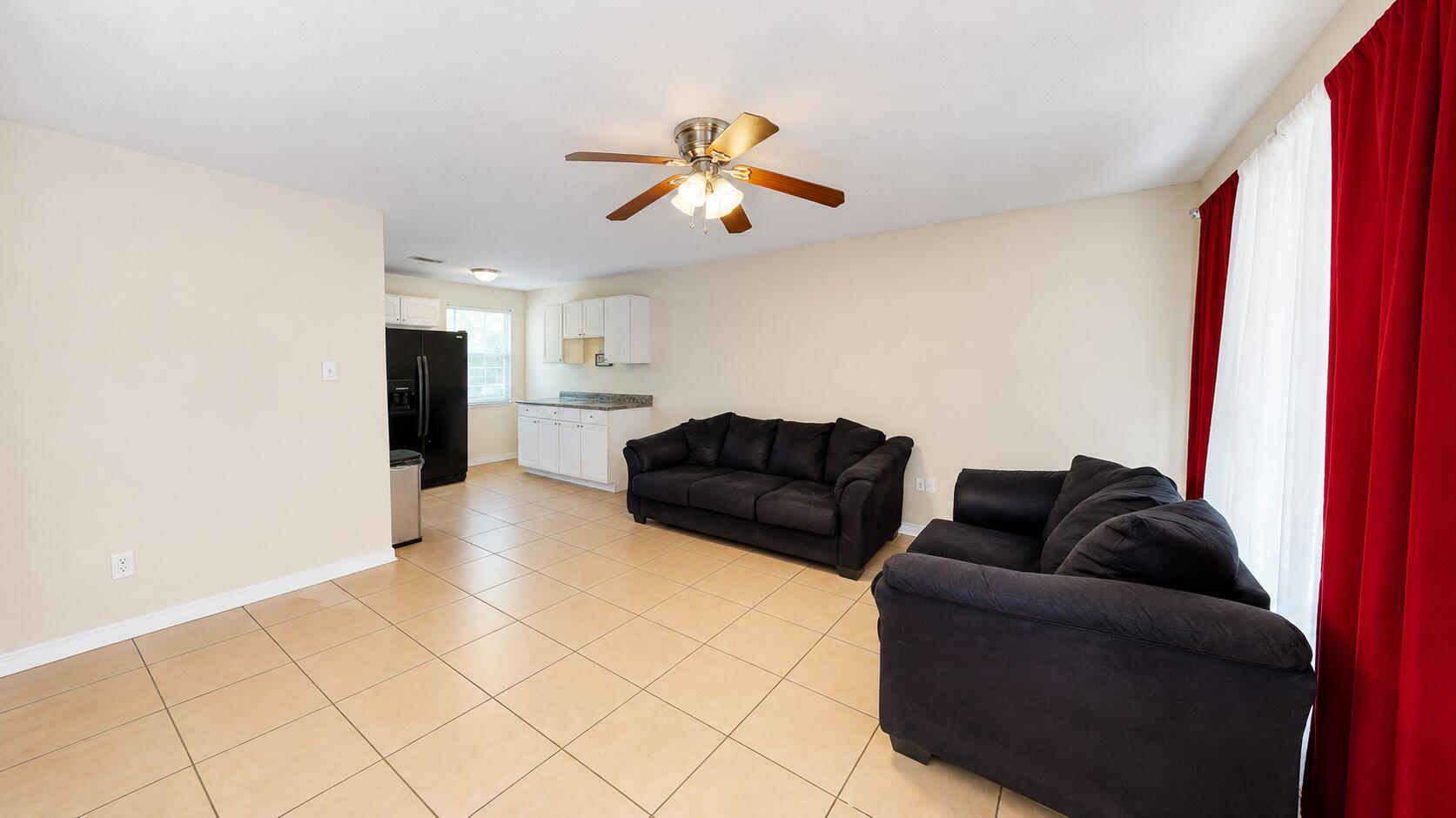 834 McDonald Street Crestview, FL 32536 - Photo 32 of 35 Living Room