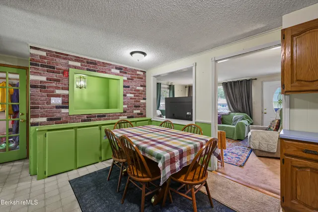 $199,000 | 39 Fieldwood Drive, Clarksburg, MA 01247