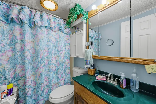 $199,000 | 39 Fieldwood Drive, Clarksburg, MA 01247