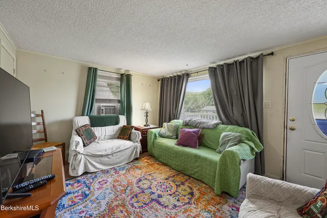 $199,000 | 39 Fieldwood Drive, Clarksburg, MA 01247