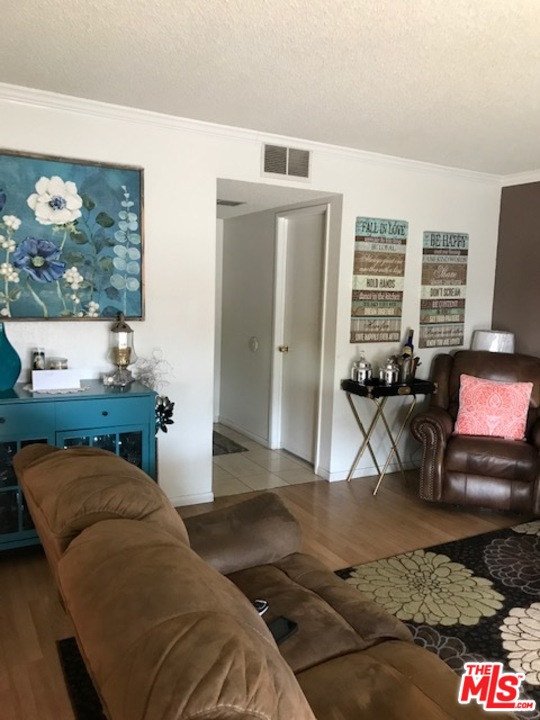 9224 Darren Circle Riverside, CA 92509 - Photo 4 of 27 Gallery Image 4