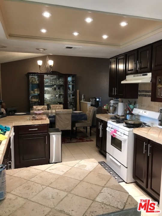 9224 Darren Circle Riverside, CA 92509 - Photo 6 of 27 Gallery Image 6