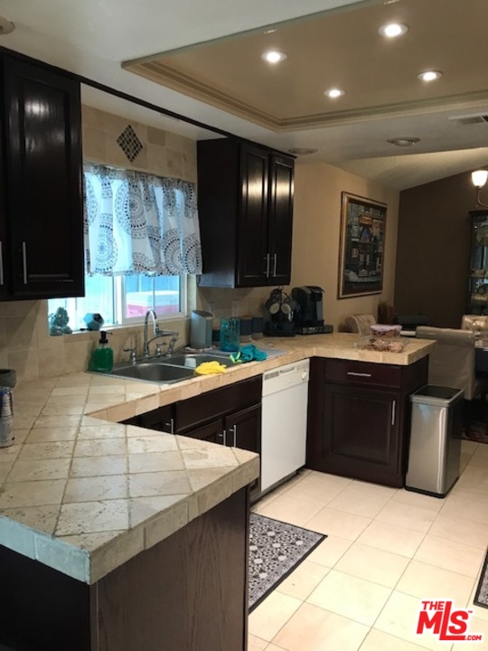 9224 Darren Circle Riverside, CA 92509 - Photo 8 of 27 Gallery Image 8