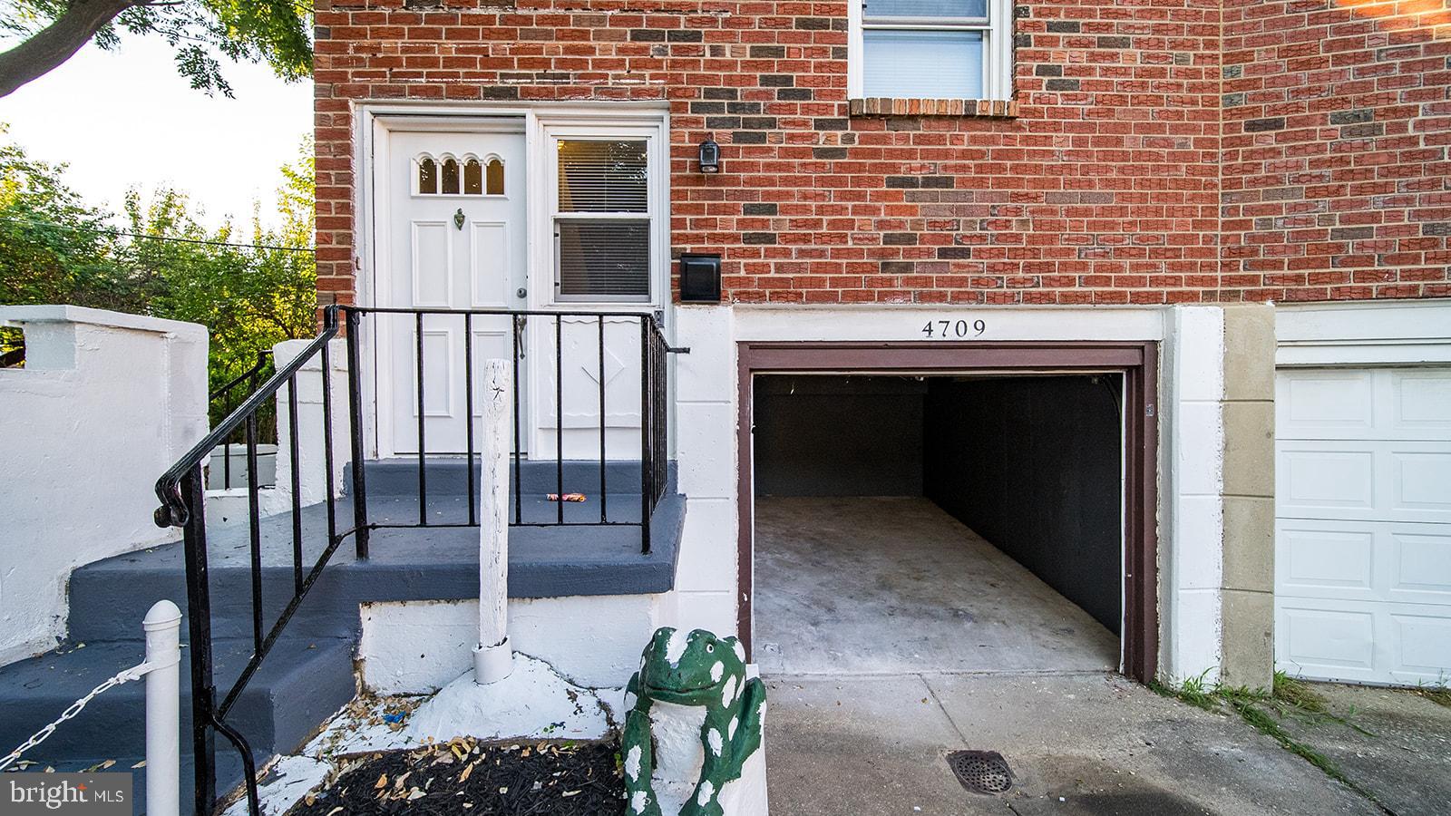4709 Wallace Place Philadelphia, PA 19139 - Photo 2 of 25 Front