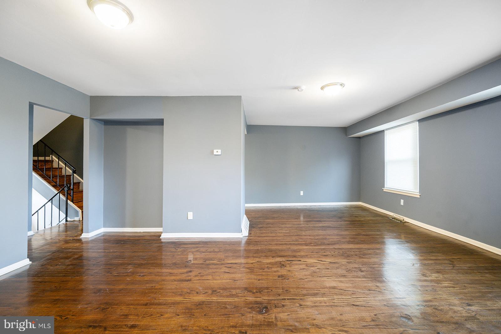 4709 Wallace Place Philadelphia, PA 19139 - Photo 4 of 25 Living/Dining