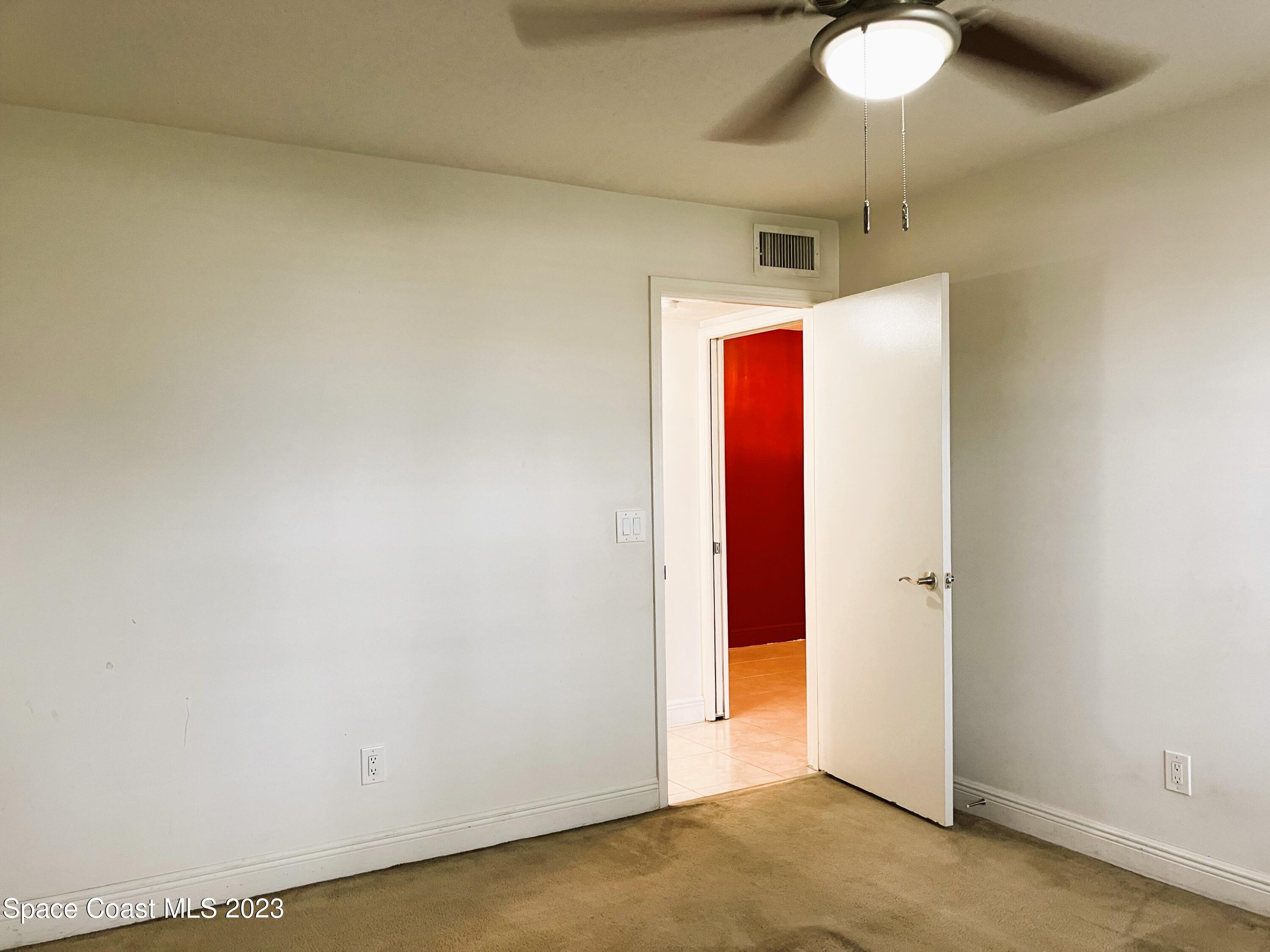 7667 North Wickham Road, Unit 304 Melbourne, FL 32940 - Photo 11 of 36 a very nice looking room