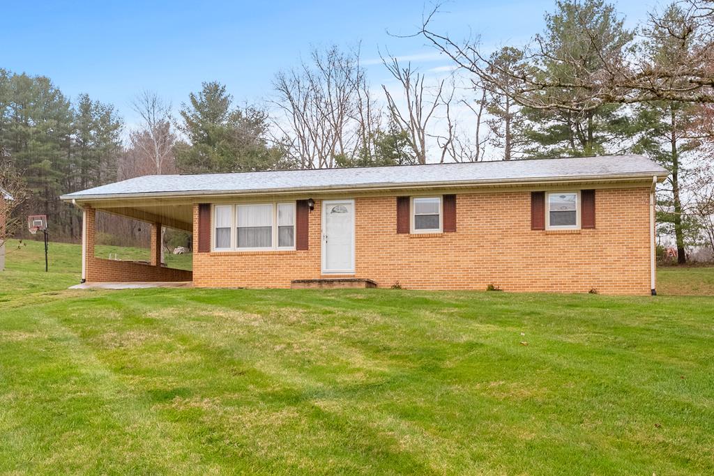 143 Gilland Road Max Meadows, VA 24360 - Photo 2 of 40 Gallery Image 2