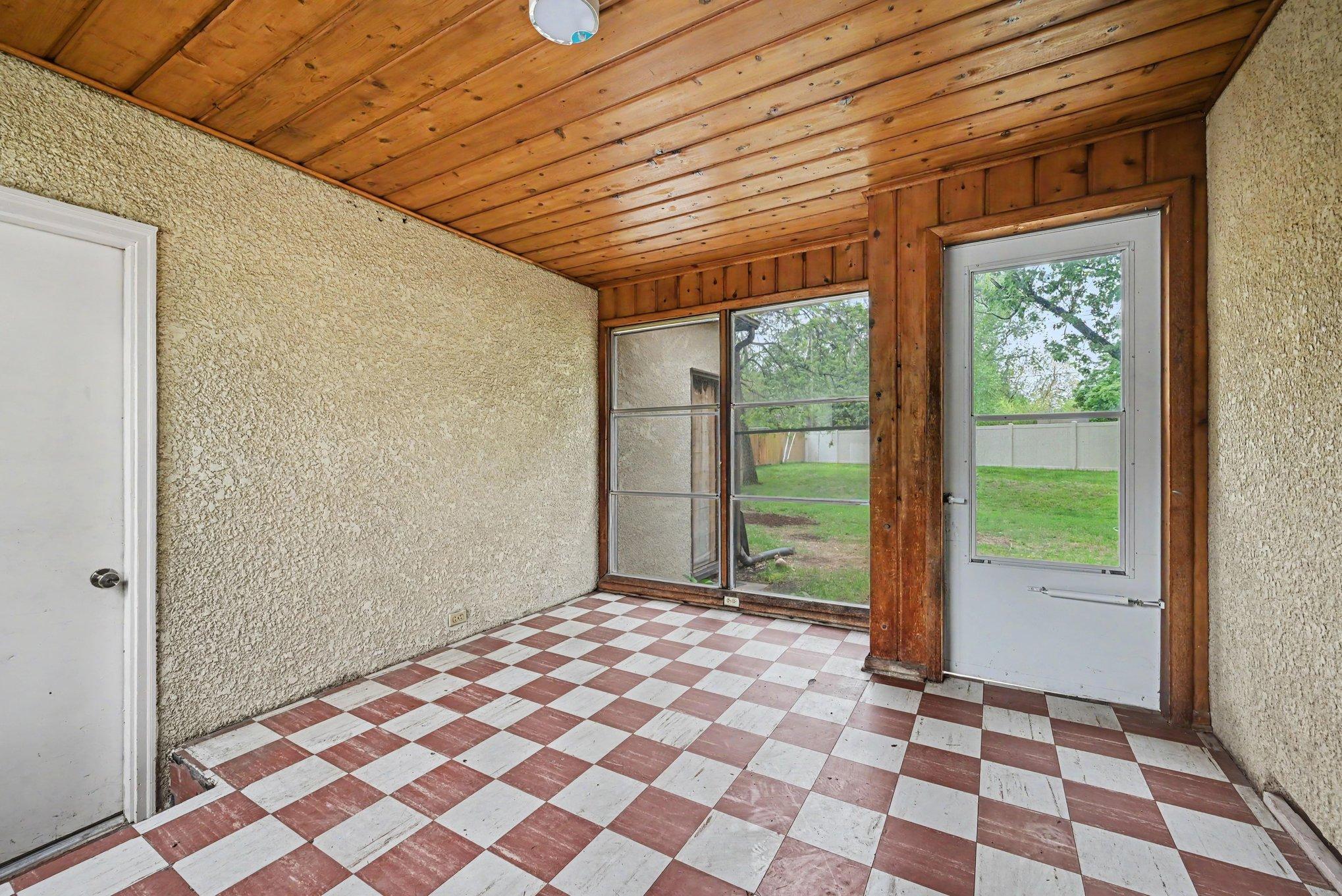 5422 Madison Street Northeast Minneapolis, MN 55421 - Photo 27 of 35