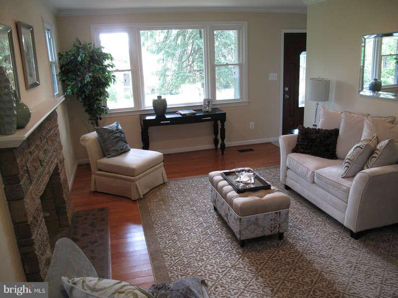 4510 Hargrove Road Temple Hills, MD 20748 - Photo 4 of 30 Interior (General)