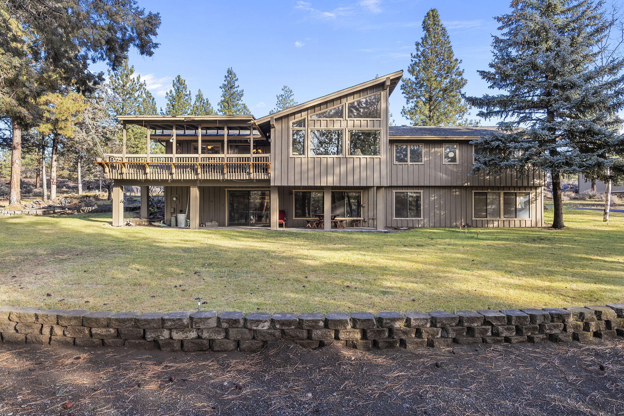 69944 Meadow View Road Sisters, OR 97759 - Photo 38 of 68 38-web-or-mls-_DSC1730