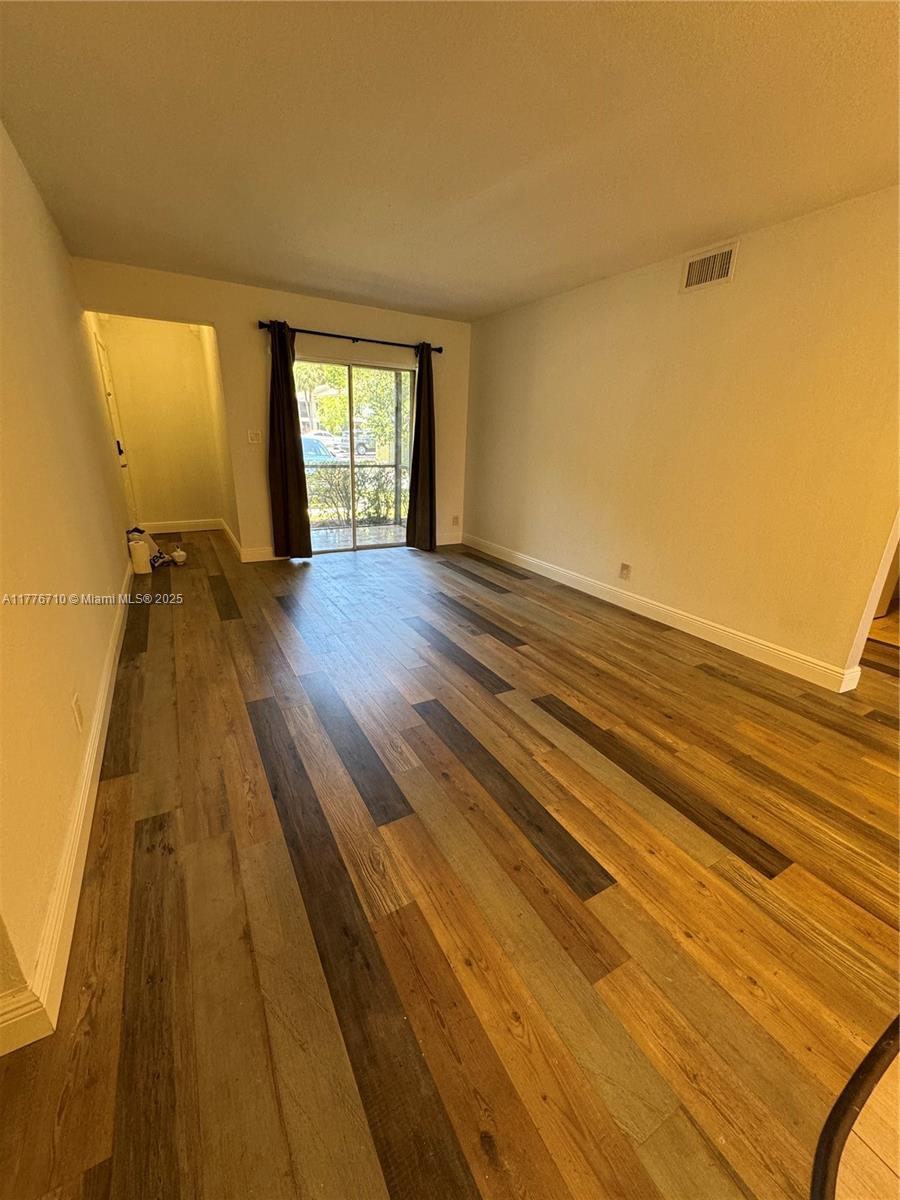 103 Gardens Drive, Unit 103 Pompano Beach, FL 33069 - Photo 3 of 28