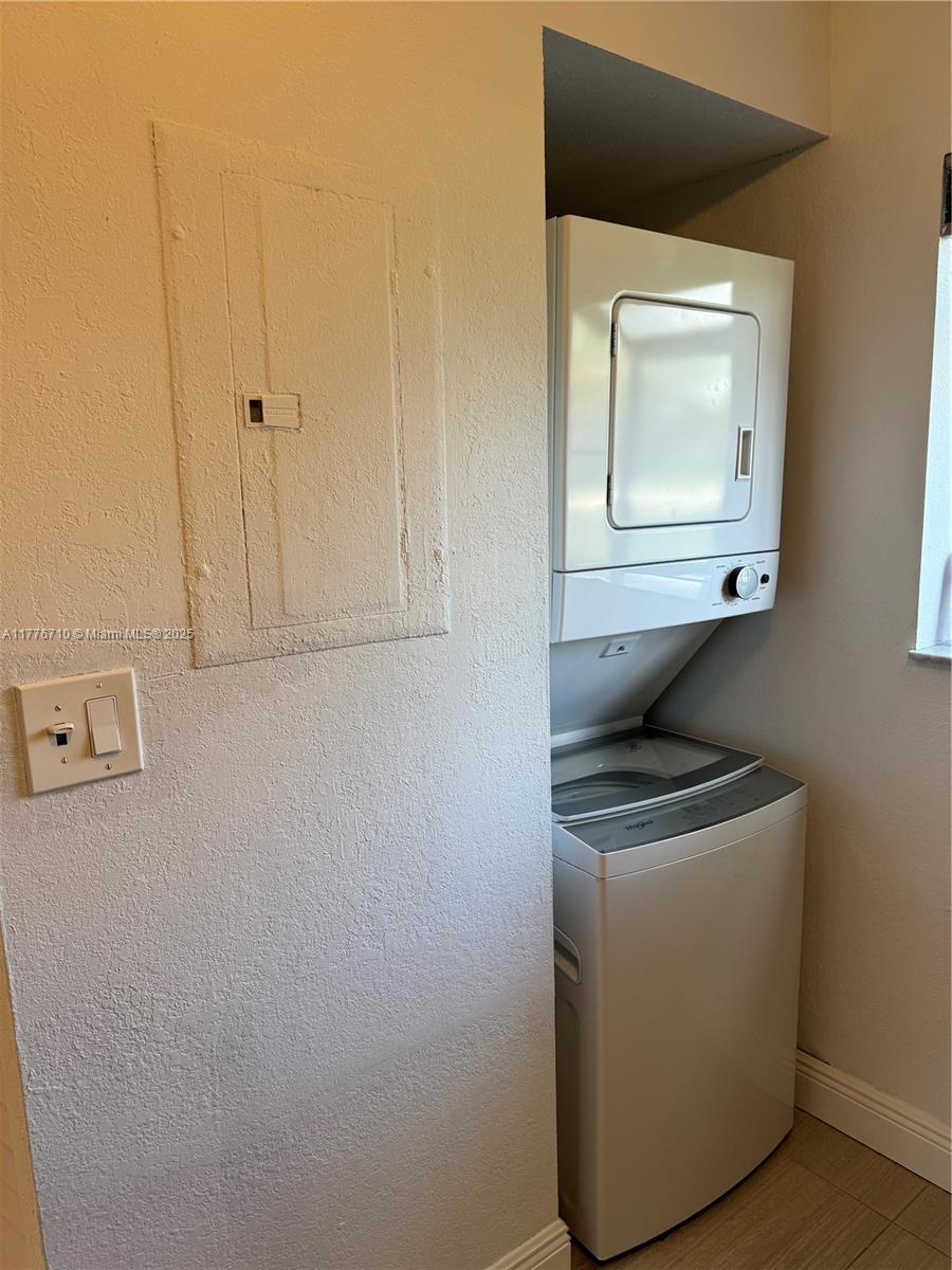 103 Gardens Drive, Unit 103 Pompano Beach, FL 33069 - Photo 8 of 28