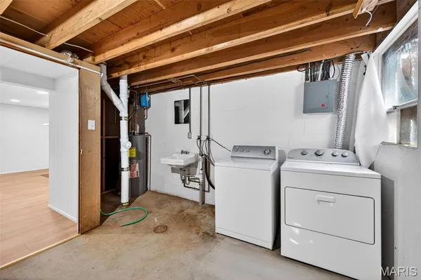 $155,000 | 10971 Carroll Wood Way, Unit 1, St. Louis, MO 63128