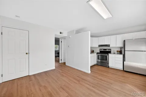 $155,000 | 10971 Carroll Wood Way, Unit 1, St. Louis, MO 63128