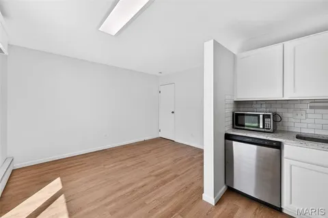 $155,000 | 10971 Carroll Wood Way, Unit 1, St. Louis, MO 63128