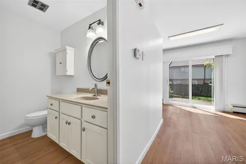 $155,000 | 10971 Carroll Wood Way, Unit 1, St. Louis, MO 63128