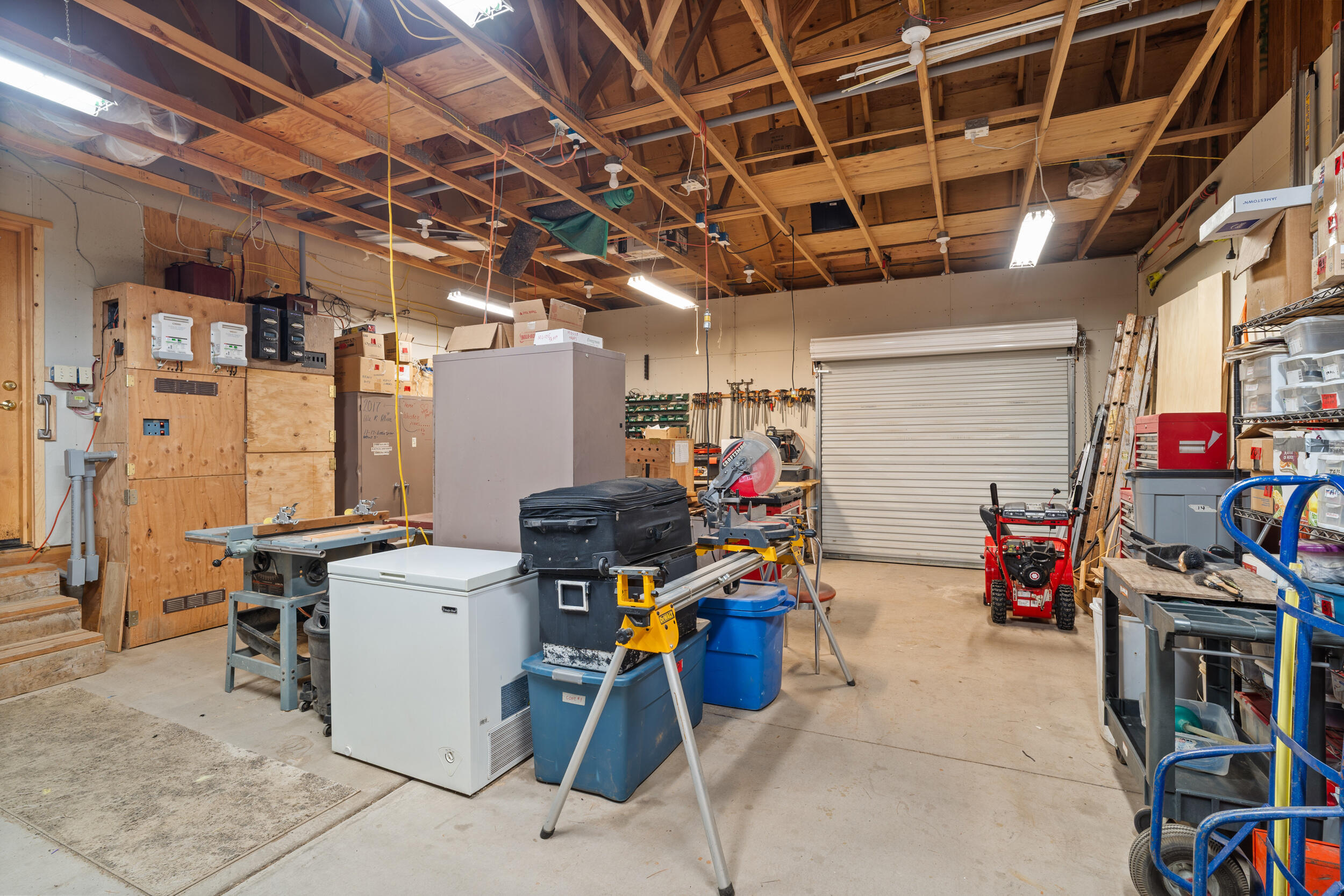 27 Blackpine Way Bly, OR 97622 - Photo 22 of 35 Garage / Workshop