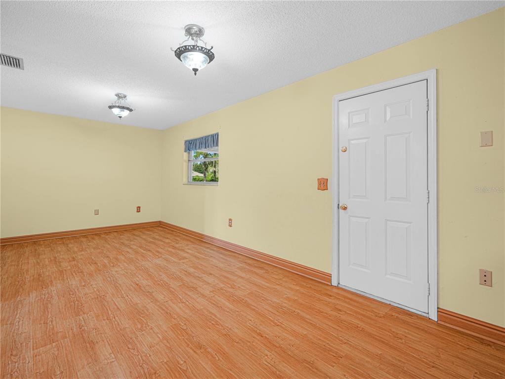 2702 Brock Road Plant City, FL 33565 - Photo 5 of 20 Gallery Image 5