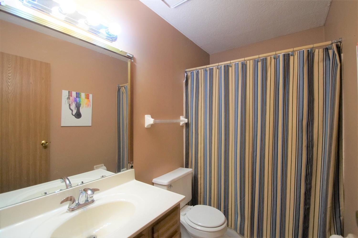 7368 Vinnedge Road Hamilton, OH 45011 - Photo 12 of 17